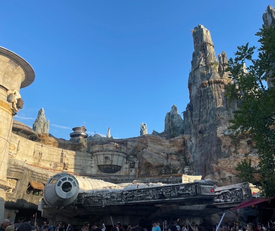 millenium falcon in Galaxy's Edge 